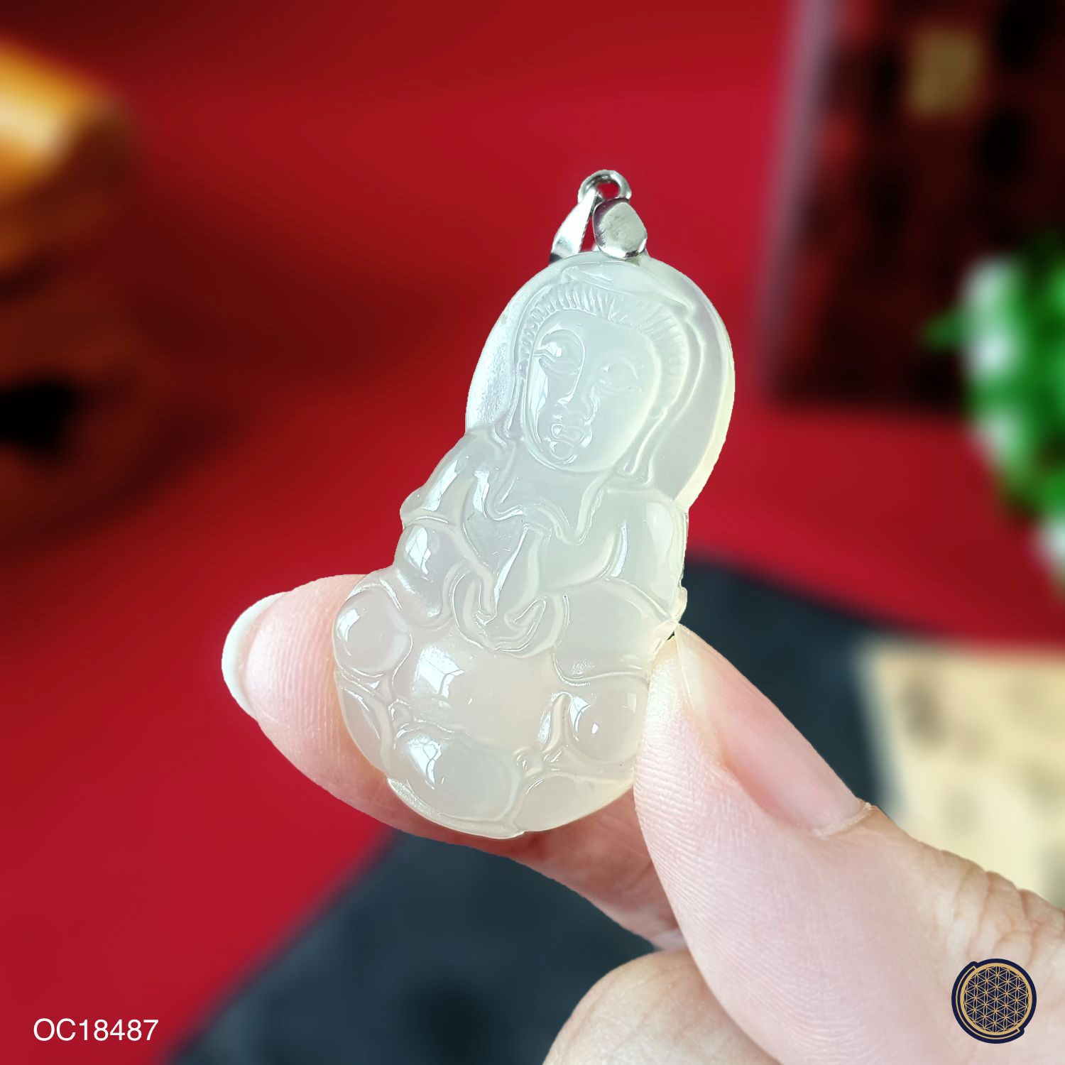 22mm x 37mm 玉髓观音吊坠