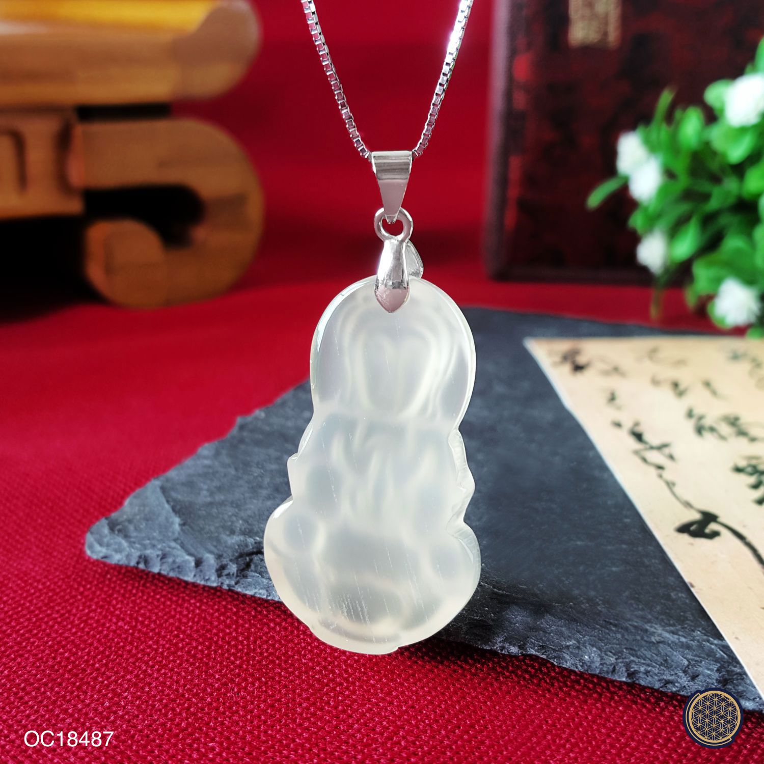 22mm x 37mm 玉髓观音吊坠