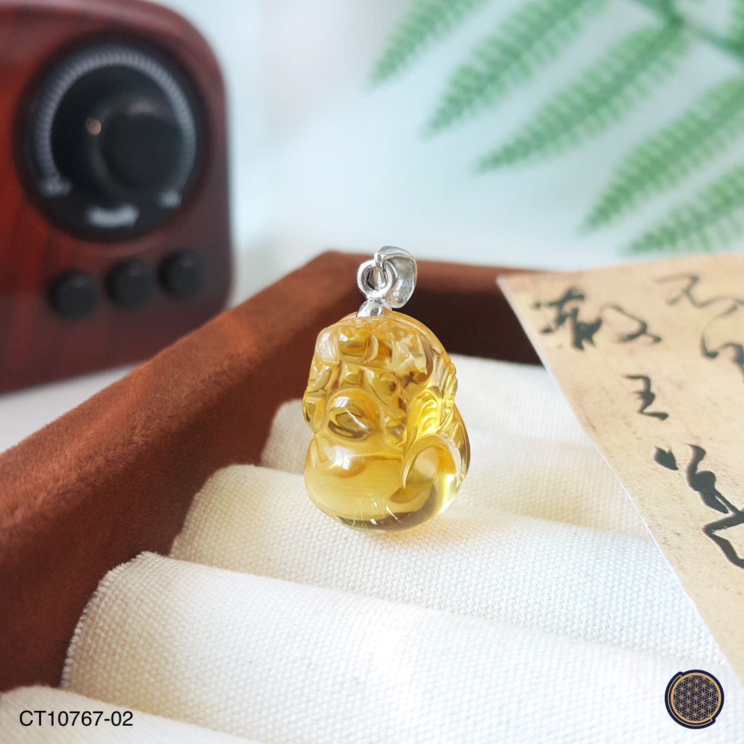 14mm x 27mm 高级黄水晶貔貅纯银吊坠