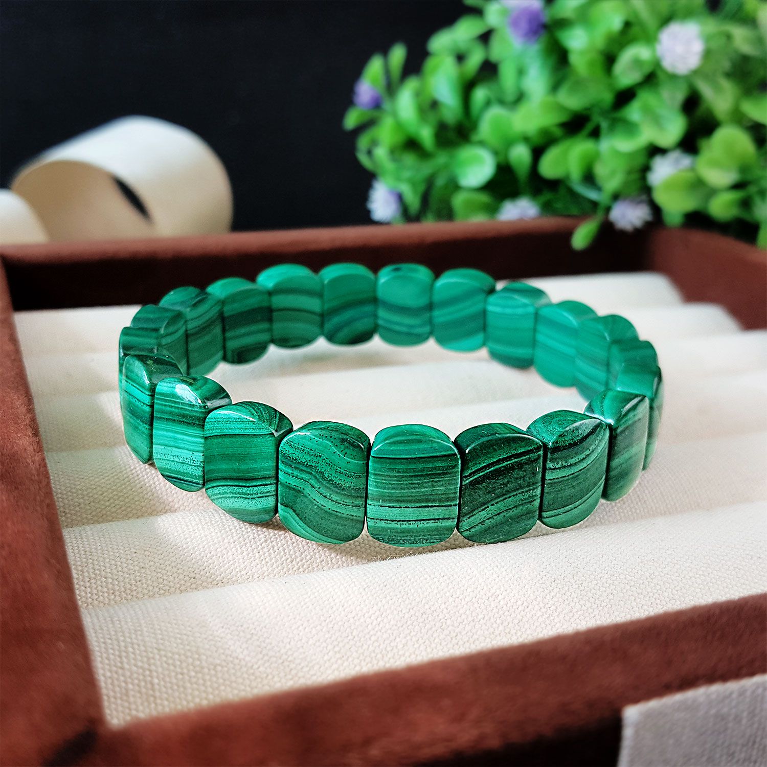 9X12mm 孔雀石椭圆形手排