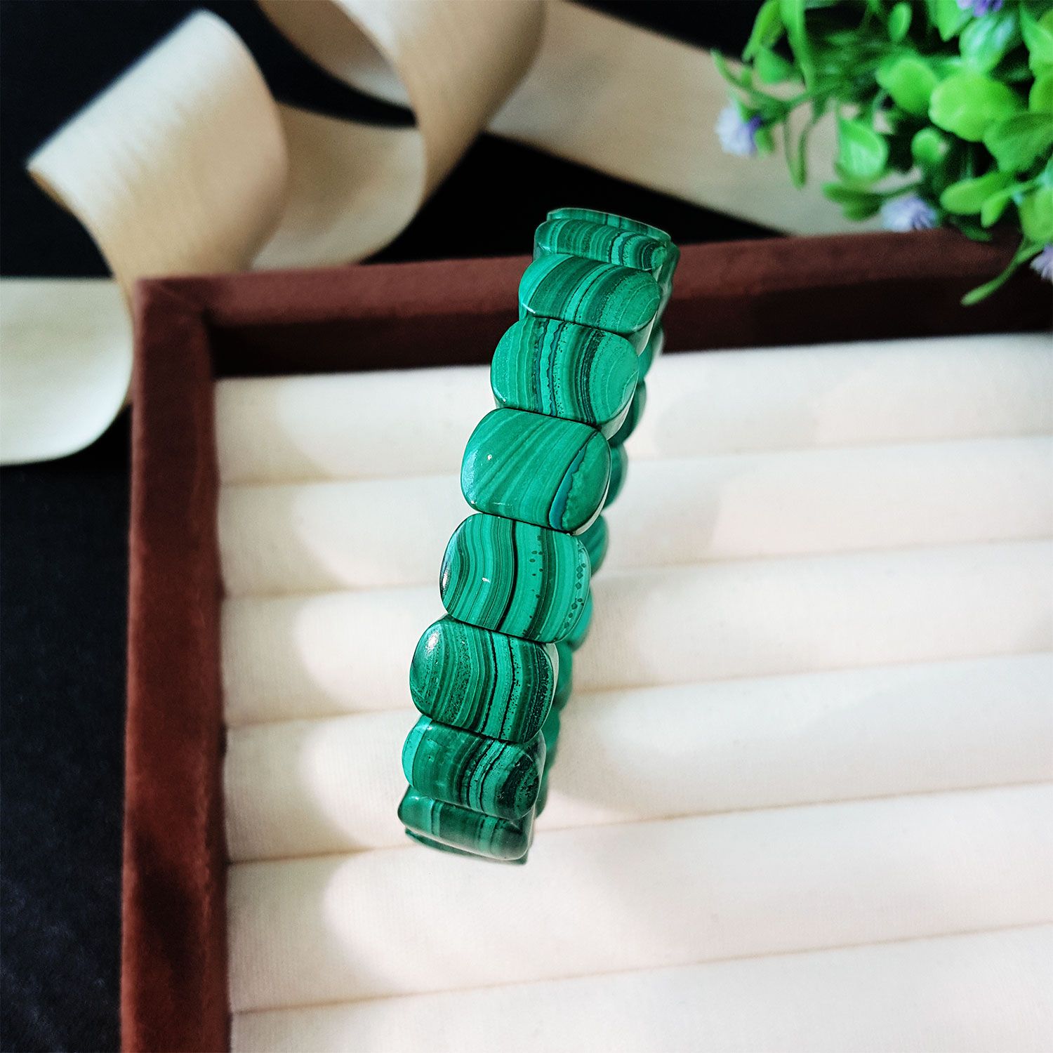 9X12mm 孔雀石椭圆形手排