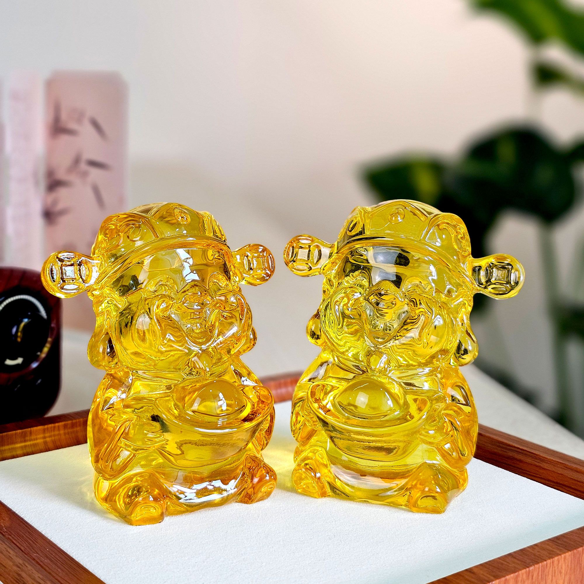 黄玻璃财神爷 - 9.5CM