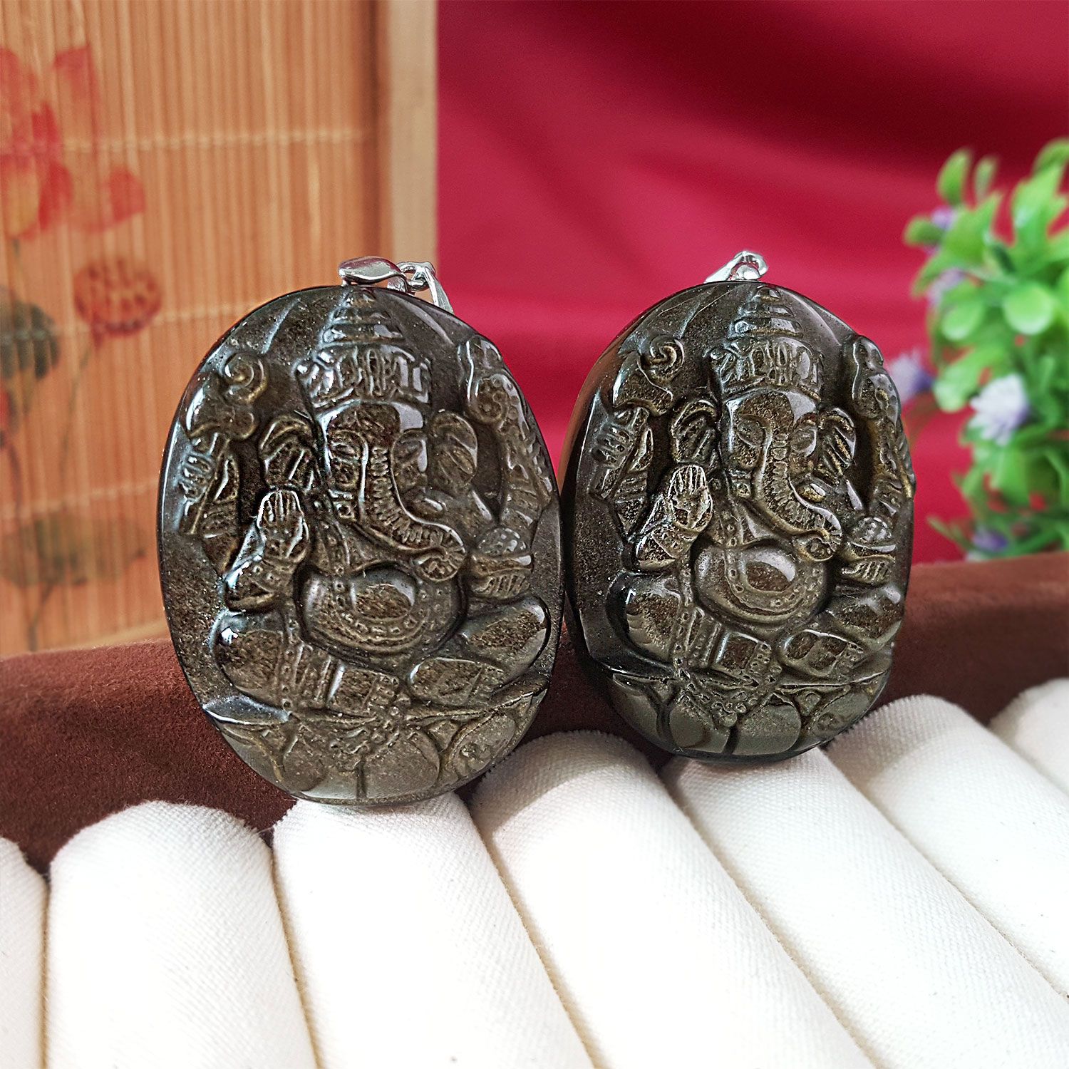 31mm x 48mm 金曜石象神吊坠