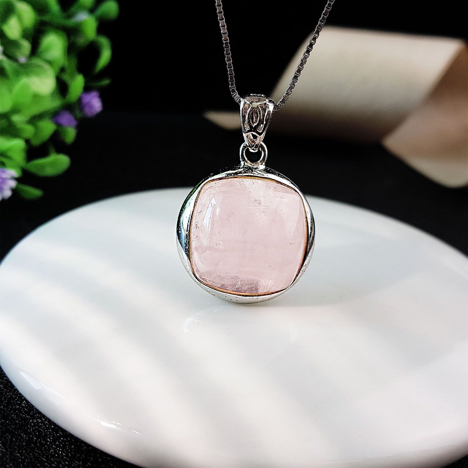 19.6mm x 26mm 粉晶吊坠