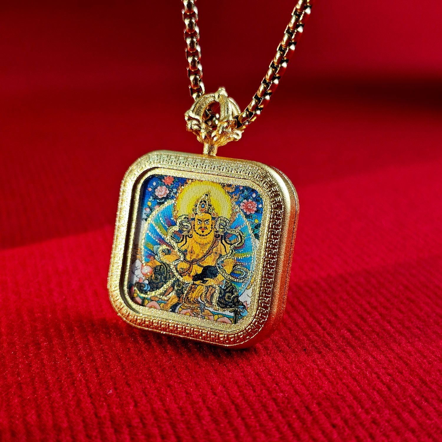 黄财神唐卡四方形套链