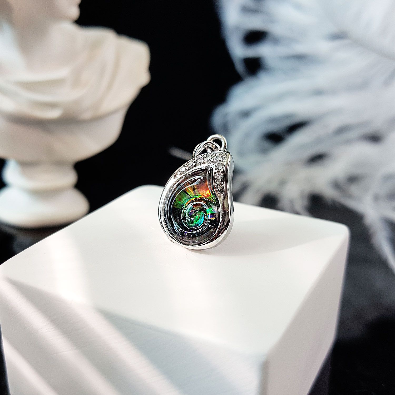 8X10mm 加拿大斑彩螺形顺色拼图吊坠