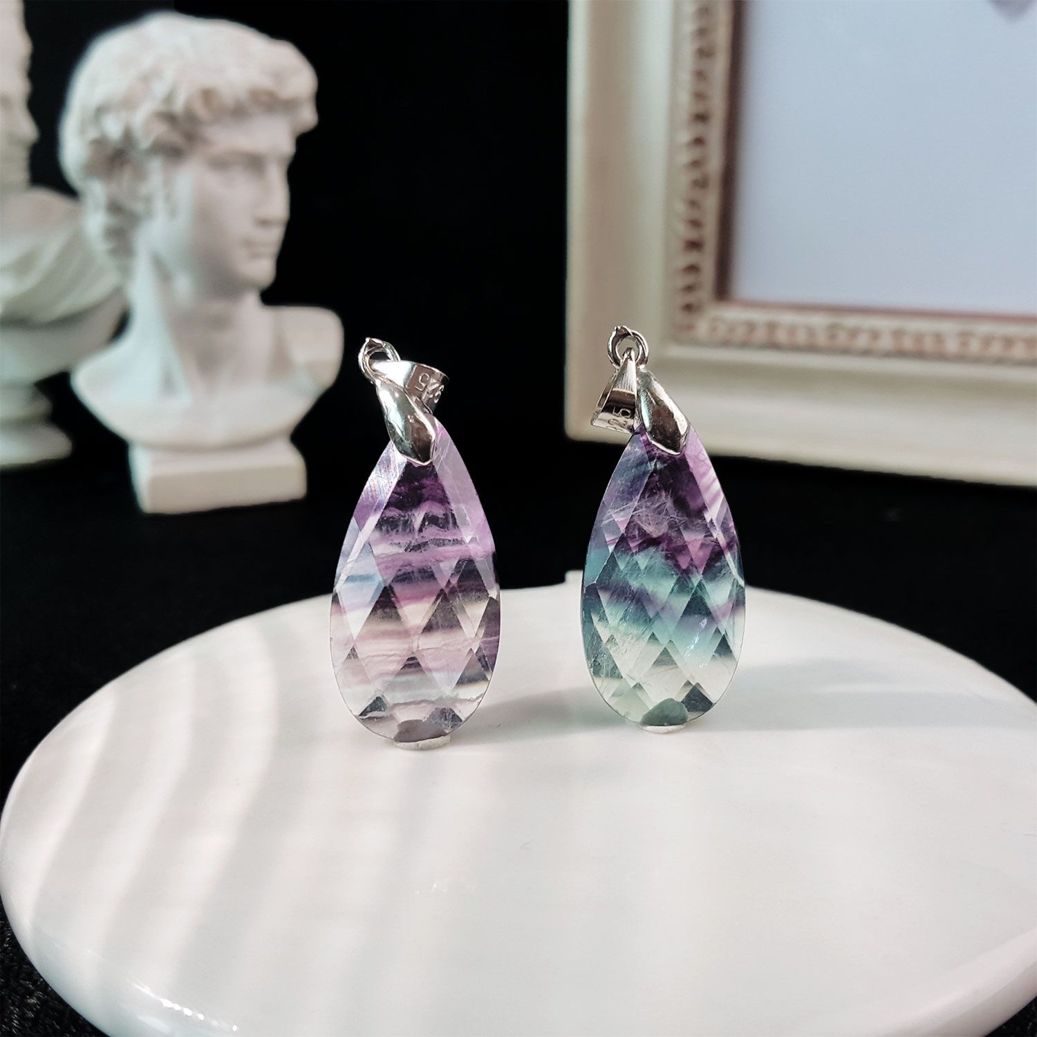 萤石水滴形切割面吊坠